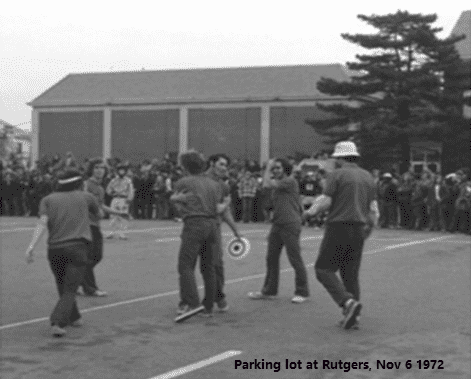 premier-match-de-frisbee-ultimate-en-1972-entre-Princeton-et-Rutgers